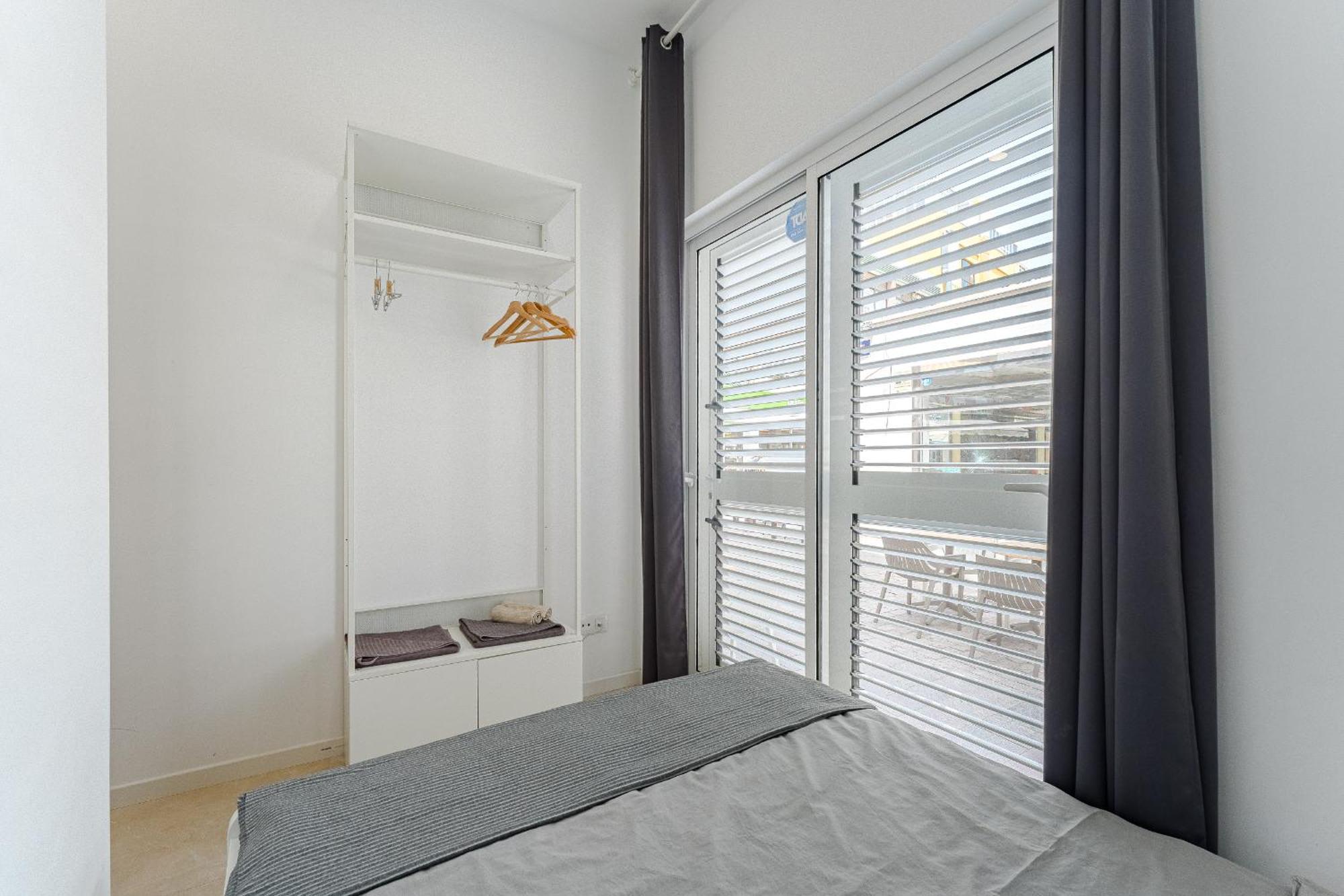 Few Steps From The Beach Hostel In Los Cristianos Arona  Luaran gambar