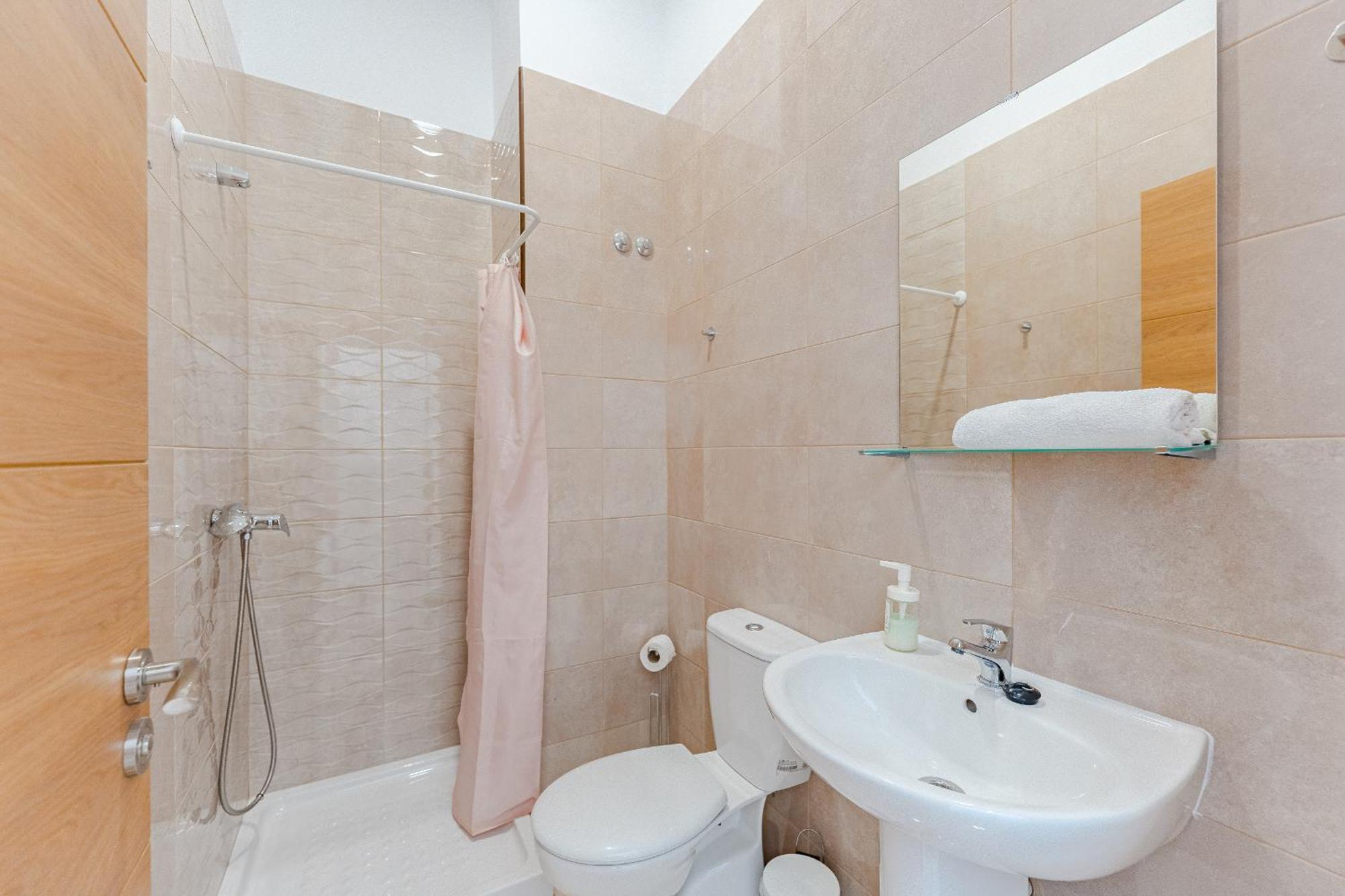 Few Steps From The Beach Hostel In Los Cristianos Arona  Luaran gambar