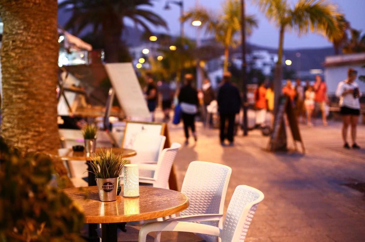 Few Steps From The Beach Hostel In Los Cristianos Arona  Luaran gambar