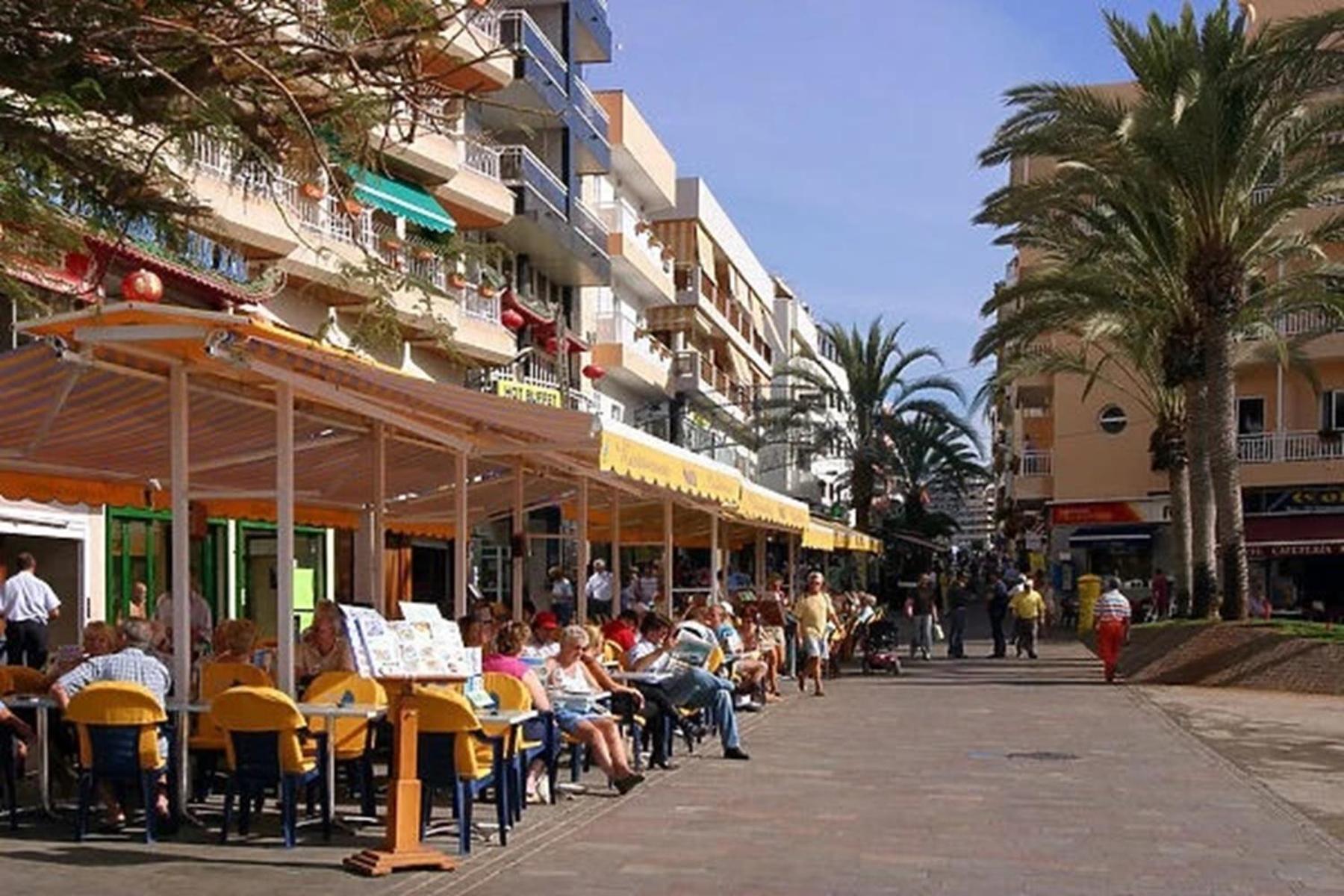 Few Steps From The Beach Hostel In Los Cristianos Arona  Luaran gambar