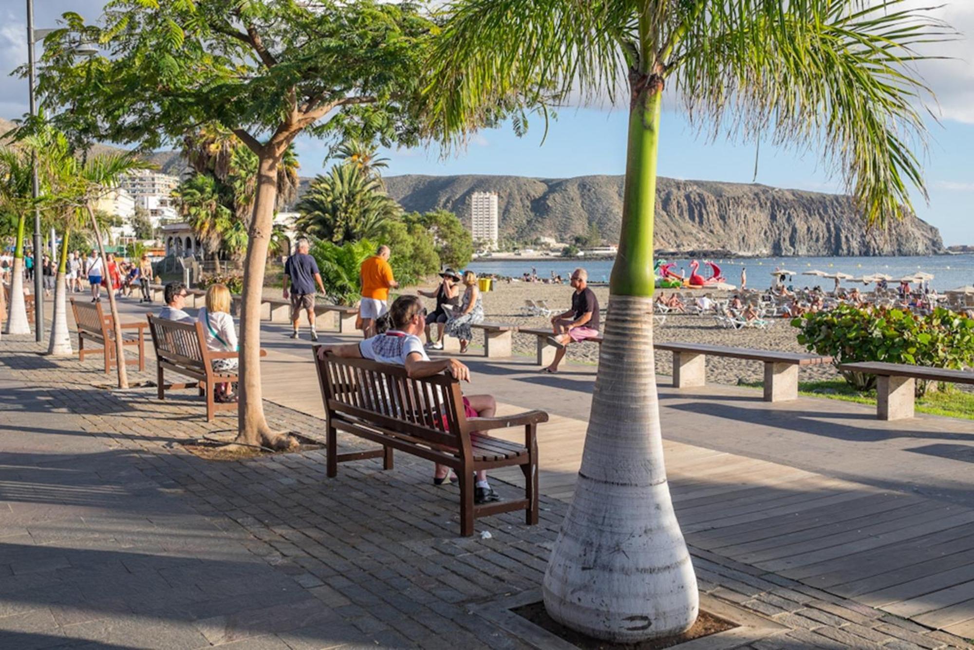 Few Steps From The Beach Hostel In Los Cristianos Arona  Luaran gambar