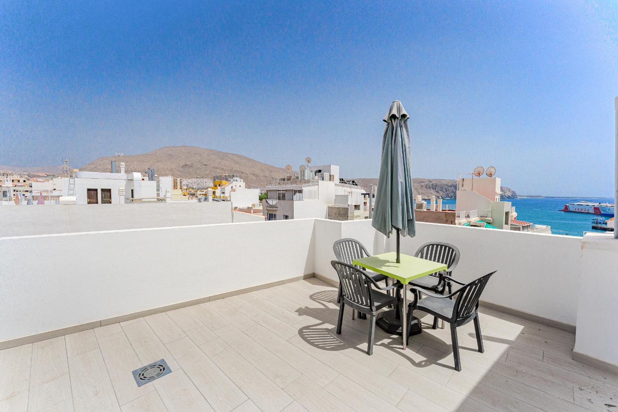 Few Steps From The Beach Hostel In Los Cristianos Arona  Luaran gambar