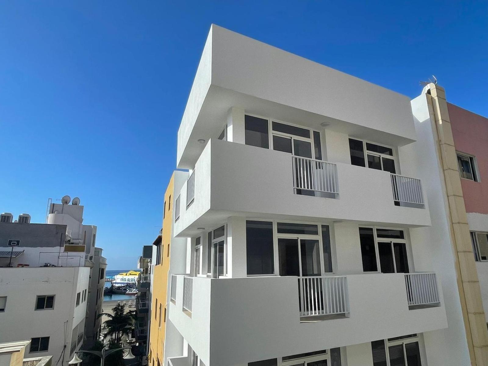 Few Steps From The Beach Hostel In Los Cristianos Arona  Luaran gambar