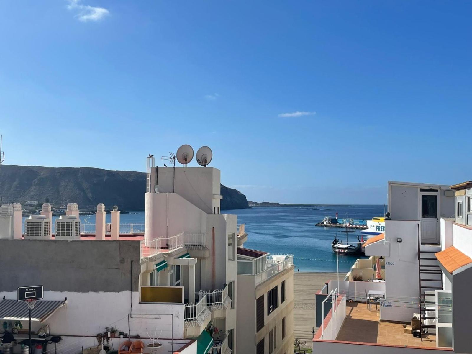 Few Steps From The Beach Hostel In Los Cristianos Arona  Luaran gambar