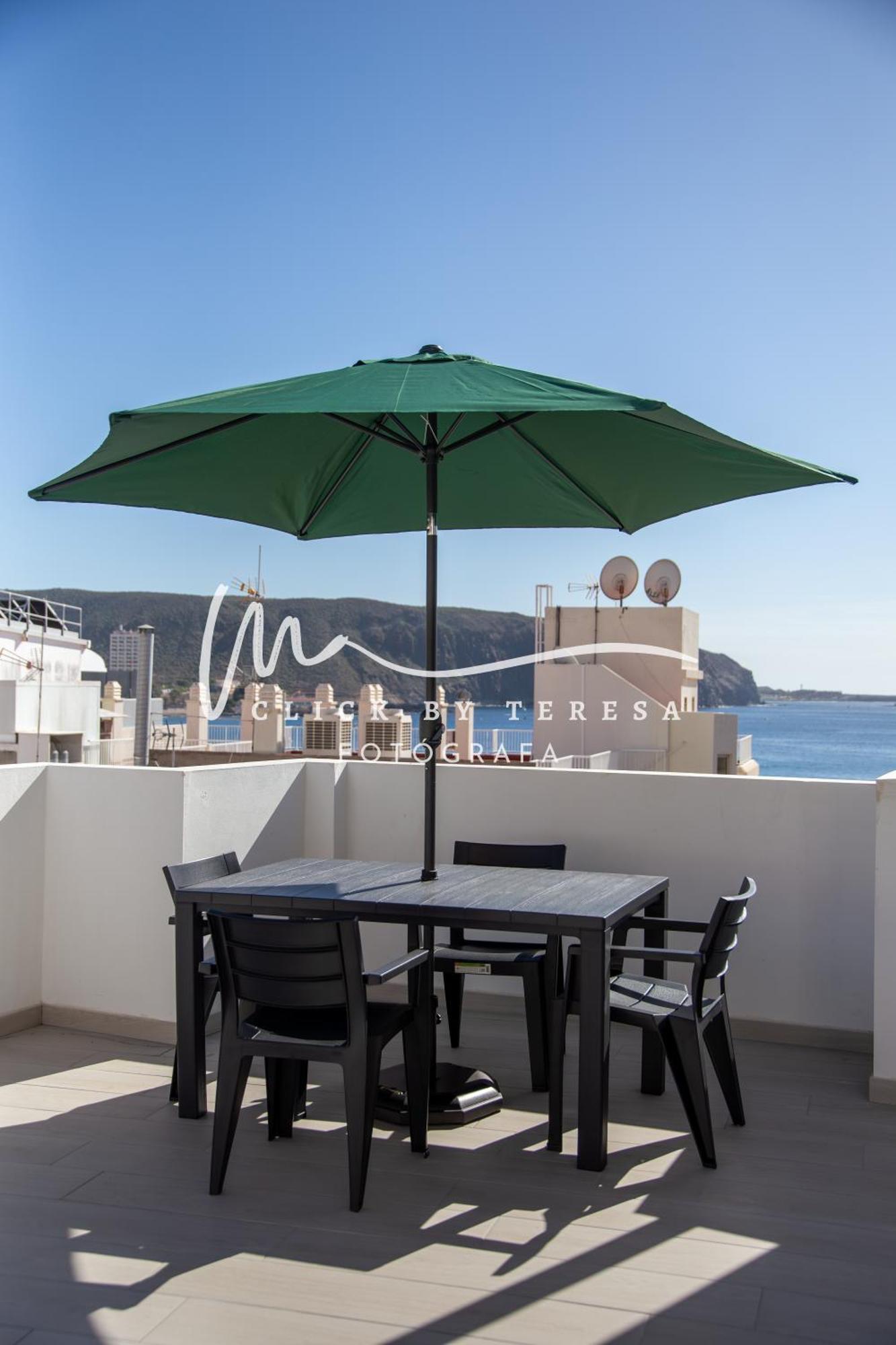 Few Steps From The Beach Hostel In Los Cristianos Arona  Luaran gambar